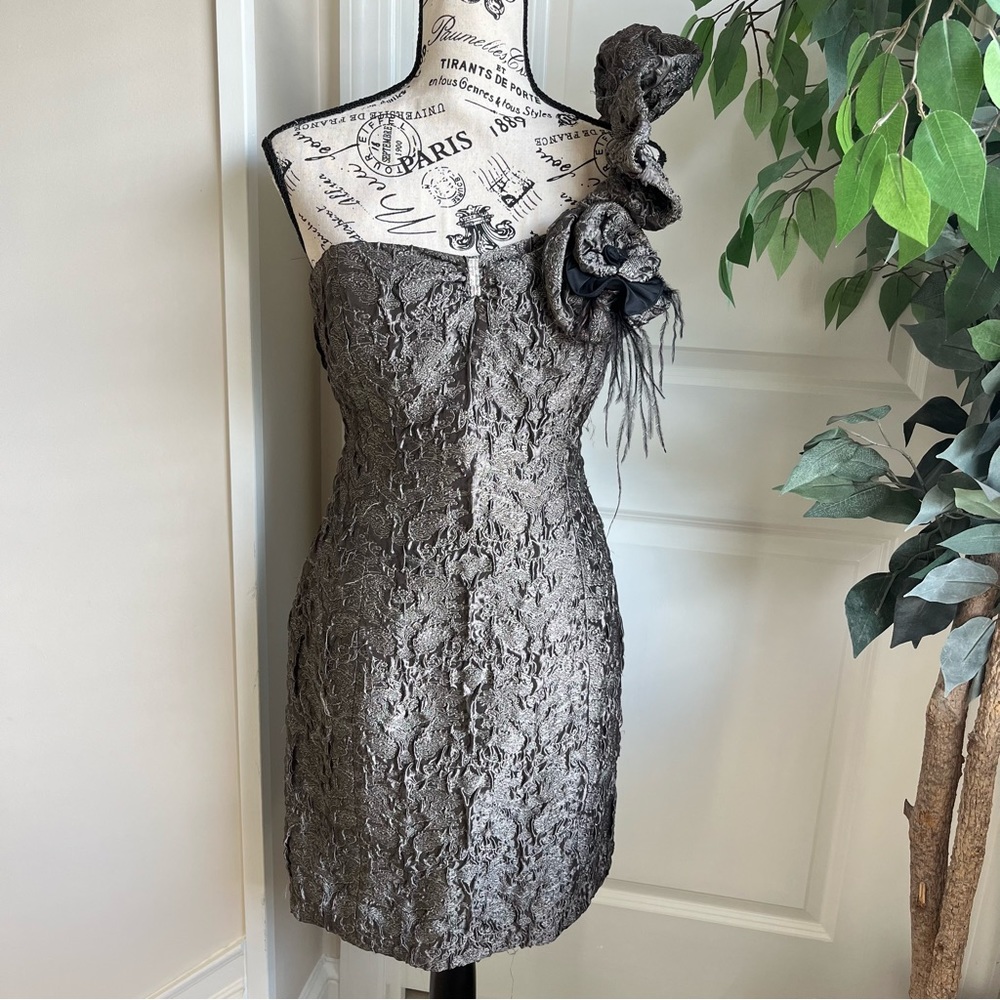 Mieka One Shoulder Brocade Textured Cocktail Dress Gray Sz 8